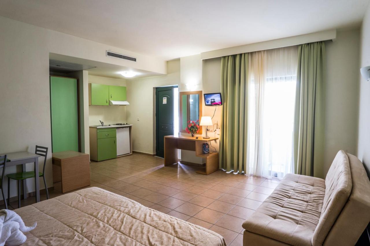 Athina Beach Hotel Kato Daratso Rum bild