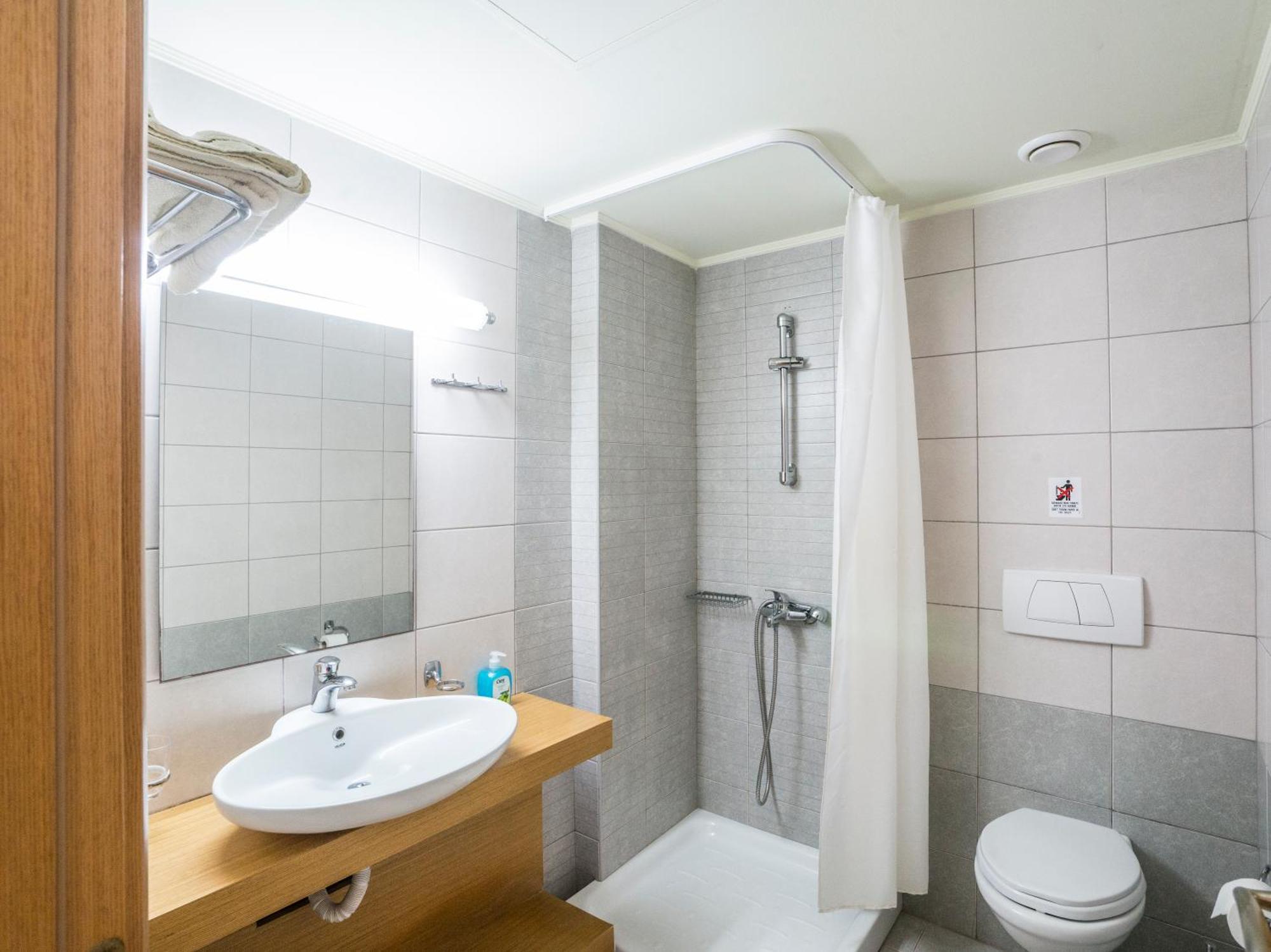 Athina Beach Hotel Kato Daratso Rum bild